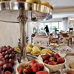 Maria Luisa Hotel