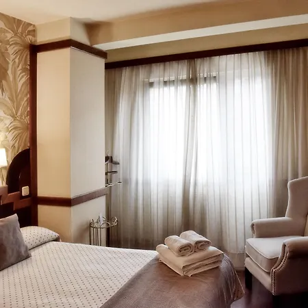 Hotel Maria Luisa 3*