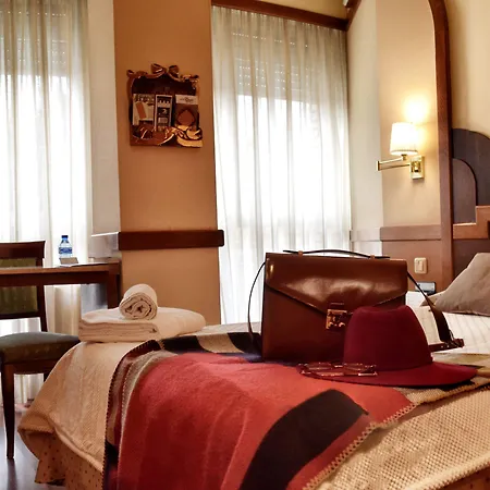 Hotell Maria Luisa 3*