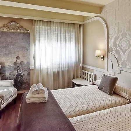Maria Luisa Hotel 3*