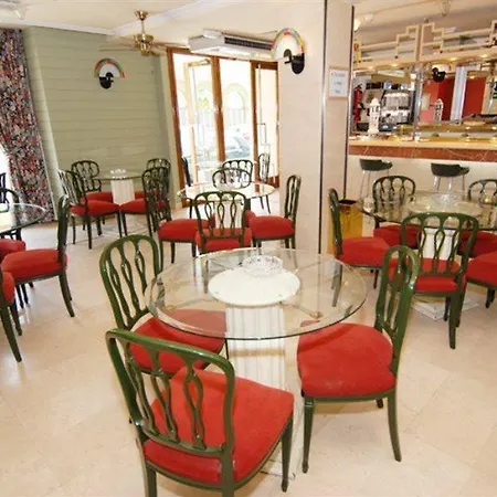 马日亚路易撒酒店 酒店 Burgo