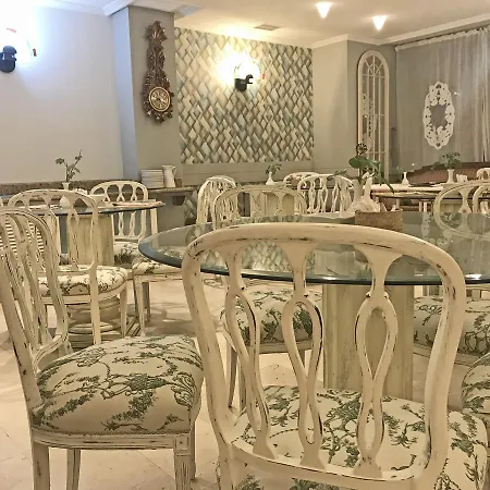 马日亚路易撒酒店 酒店 Burgo