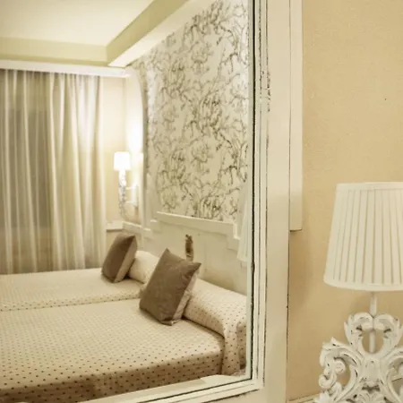 Maria Luisa Hotel