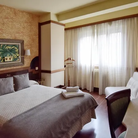 Maria Luisa 3* Burgo