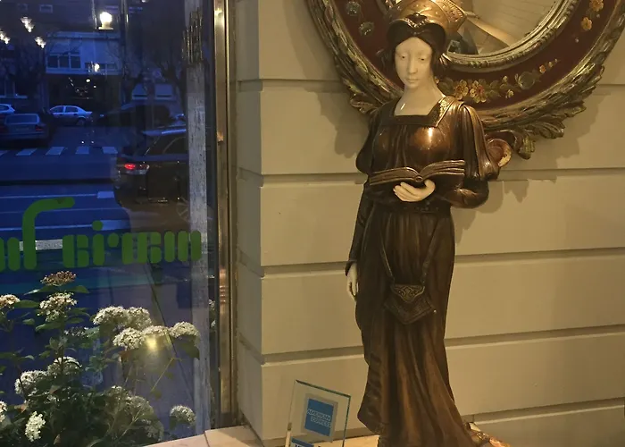 Отель Maria Luisa Бургос