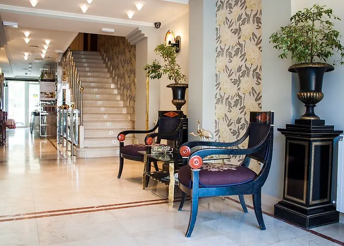 Maria Luisa Hotel 3*