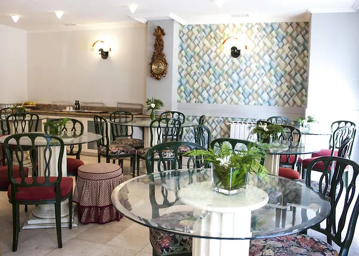 Maria Luisa Hotel 3*