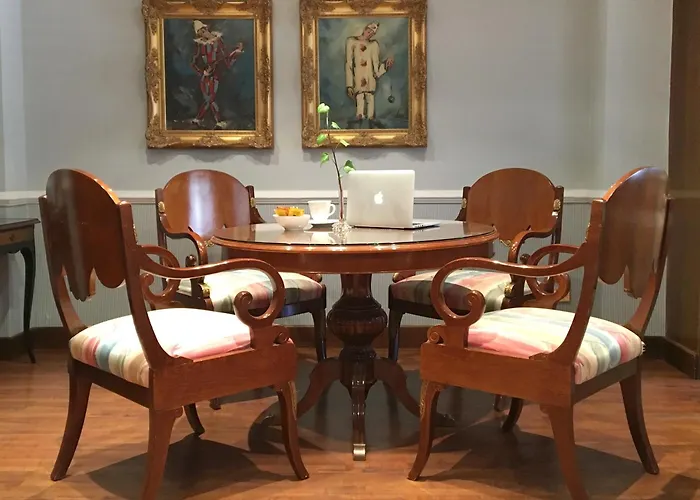 Hotel Maria Luisa 3*